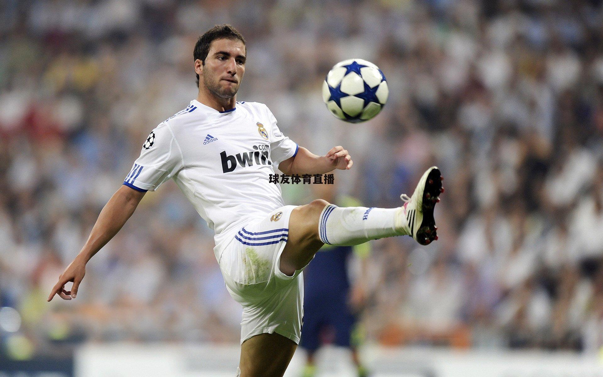 美媒热议,谁更接近总冠军?是东契奇领军的湖人,还是浓眉坐镇的独行侠?